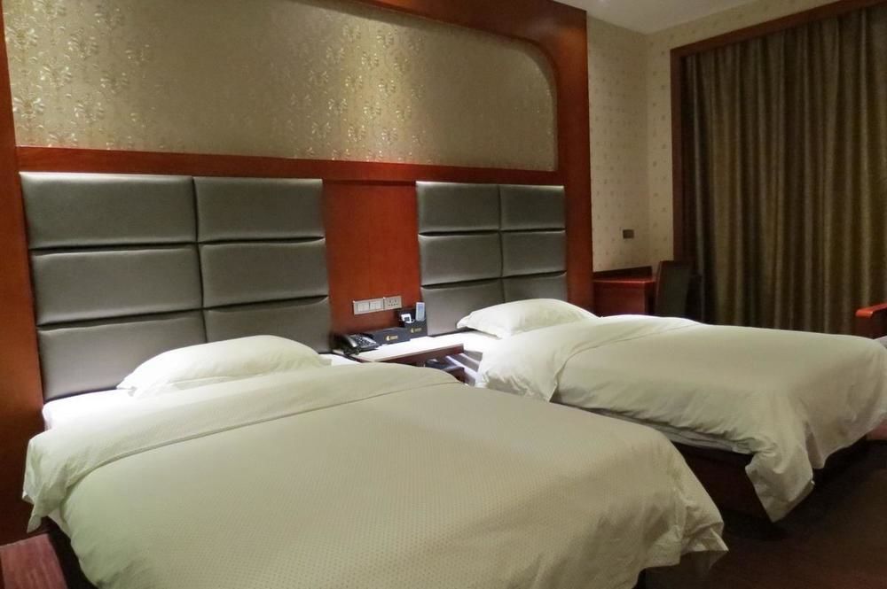Longwang Business Hotel Liuzhou Εξωτερικό φωτογραφία