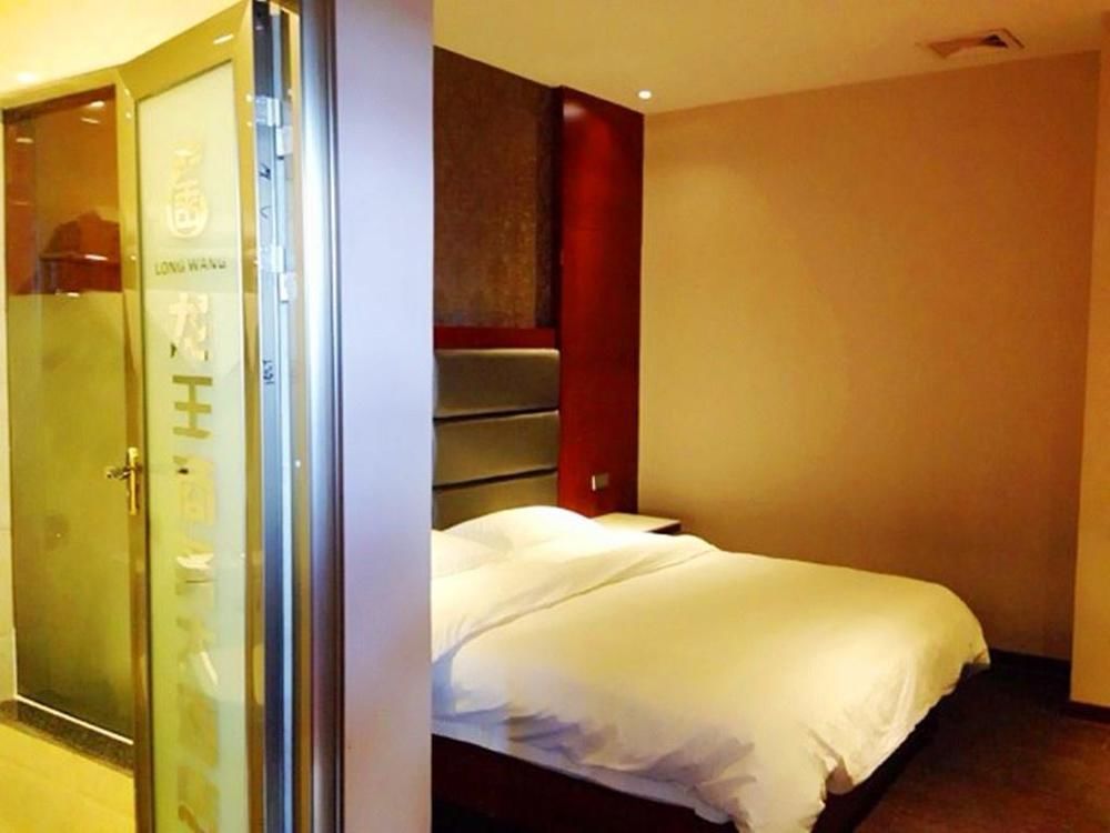 Longwang Business Hotel Liuzhou Εξωτερικό φωτογραφία