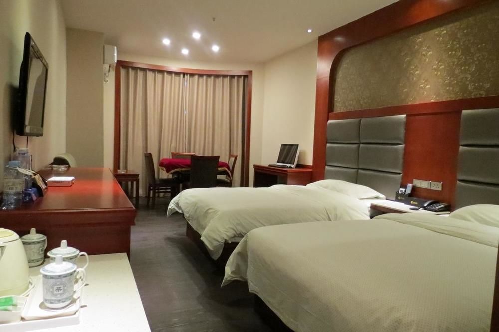 Longwang Business Hotel Liuzhou Εξωτερικό φωτογραφία