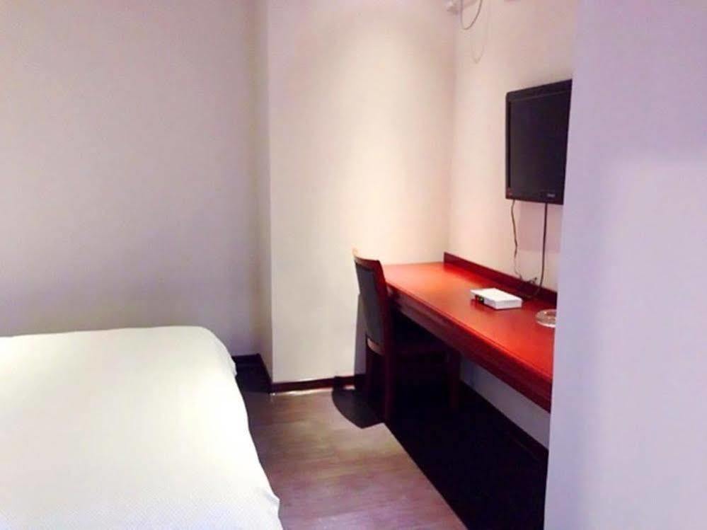 Longwang Business Hotel Liuzhou Εξωτερικό φωτογραφία