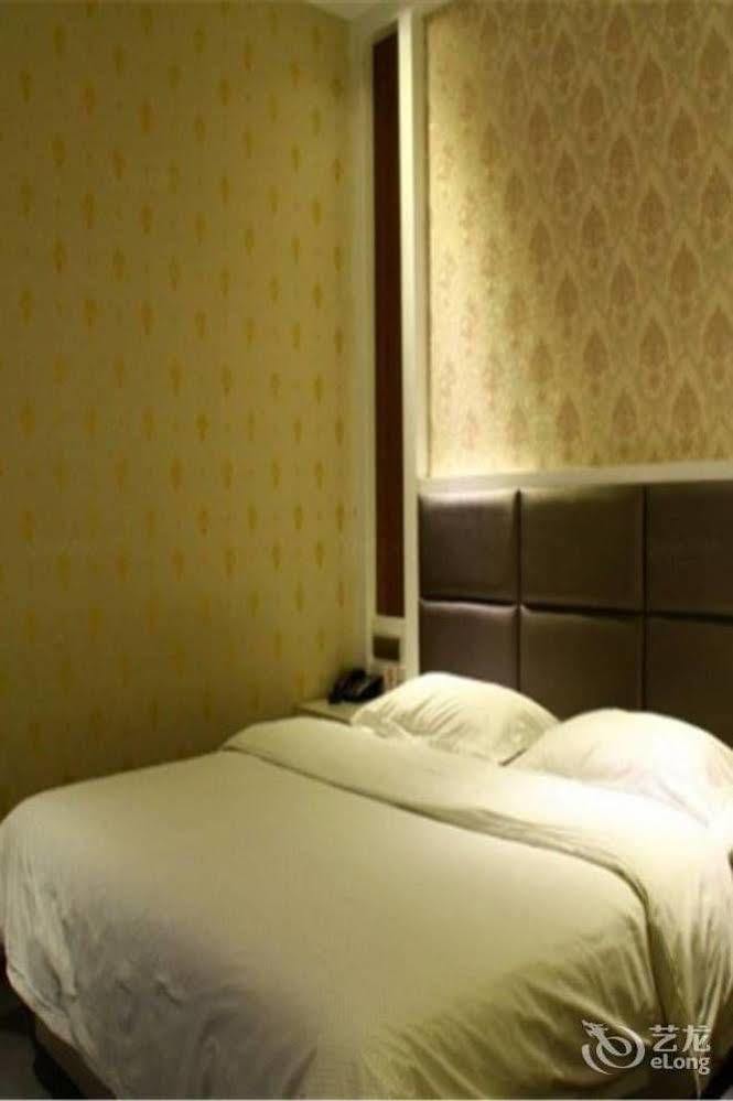 Longwang Business Hotel Liuzhou Εξωτερικό φωτογραφία